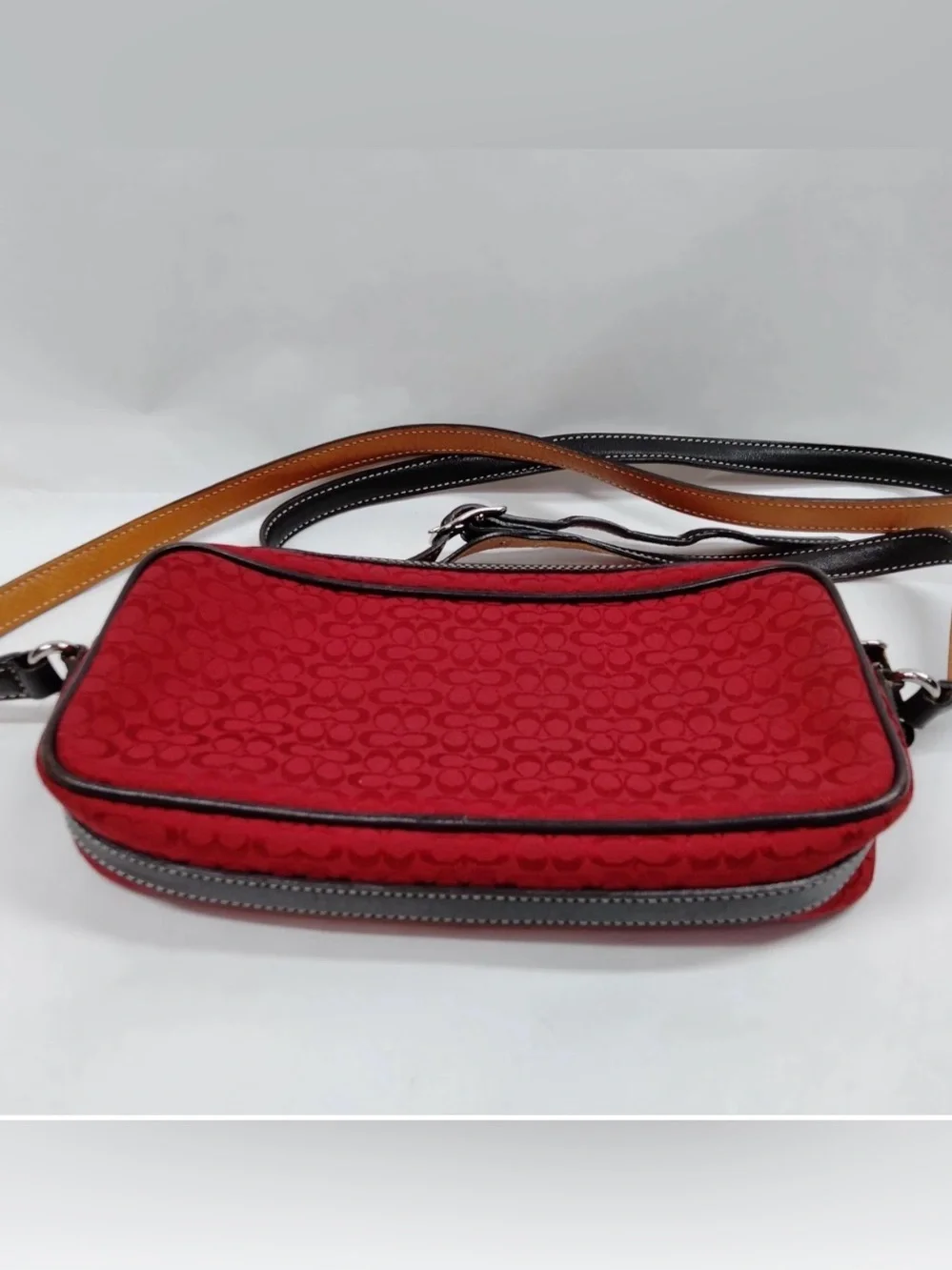 💄Rare Red Authentic Coach Crossbody